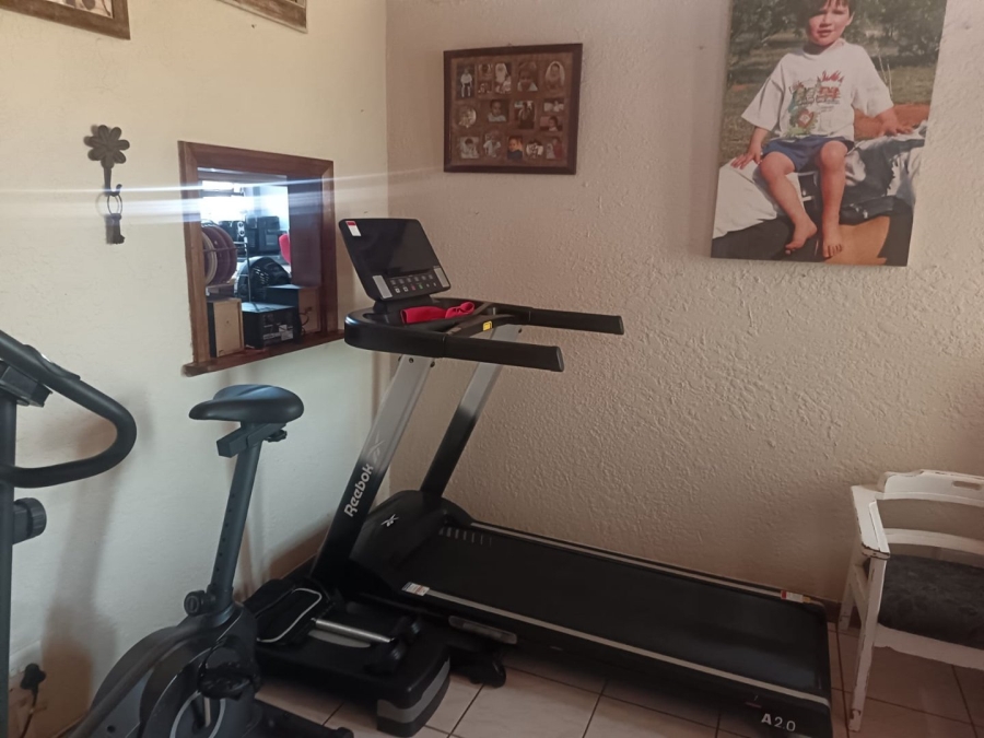 4 Bedroom Property for Sale in Carters Glen Northern Cape